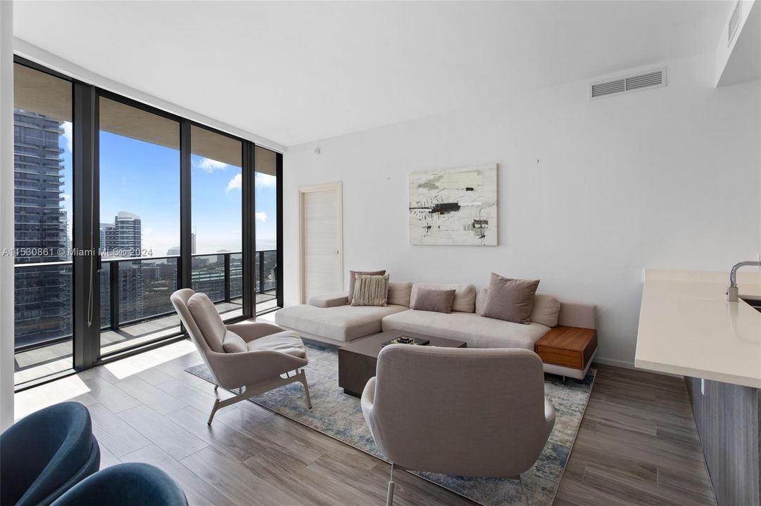 Recently Sold: $1,189,000 (3 beds, 3 baths, 1334 Square Feet)