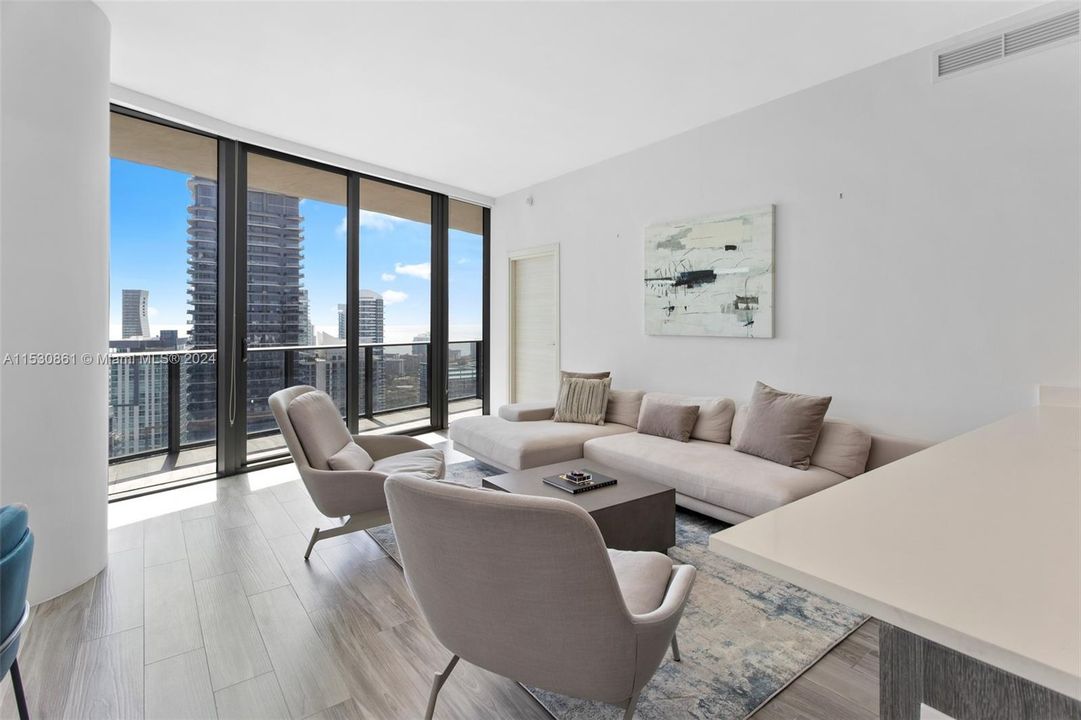 Recently Sold: $1,189,000 (3 beds, 3 baths, 1334 Square Feet)