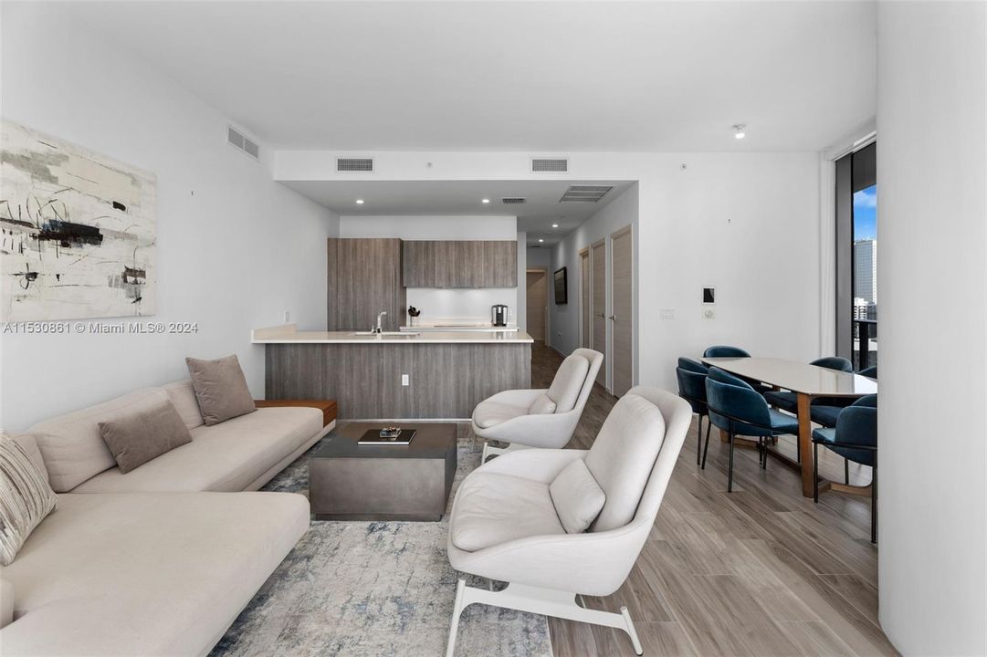 Recently Sold: $1,189,000 (3 beds, 3 baths, 1334 Square Feet)