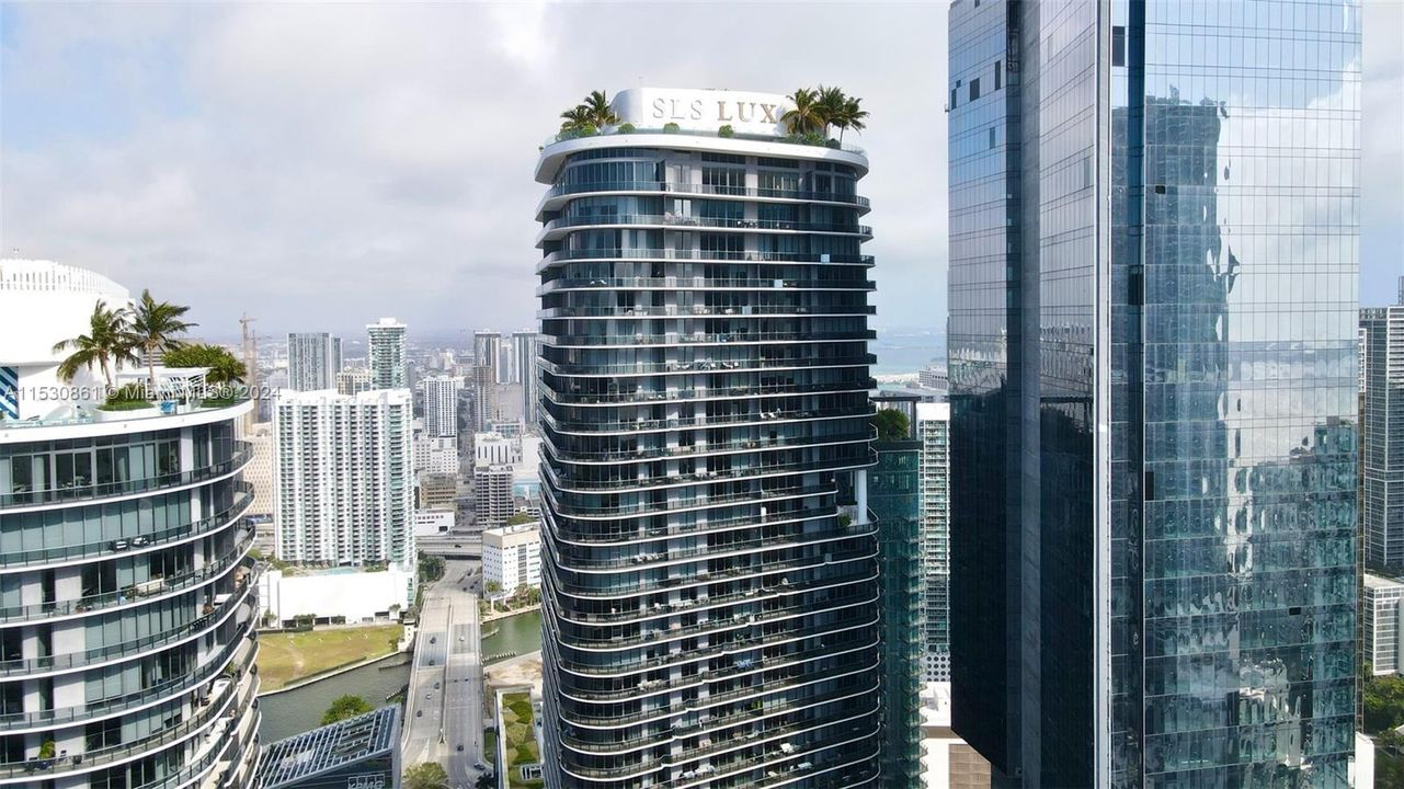 Recently Sold: $1,189,000 (3 beds, 3 baths, 1334 Square Feet)