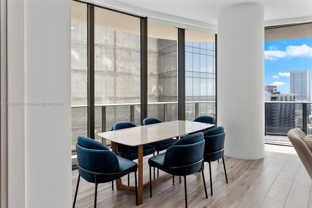 Recently Sold: $1,189,000 (3 beds, 3 baths, 1334 Square Feet)