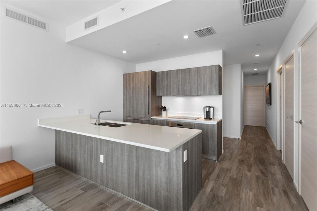 Recently Sold: $1,189,000 (3 beds, 3 baths, 1334 Square Feet)