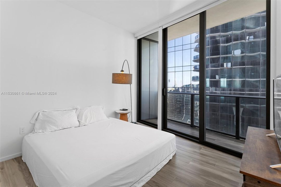 Recently Sold: $1,189,000 (3 beds, 3 baths, 1334 Square Feet)