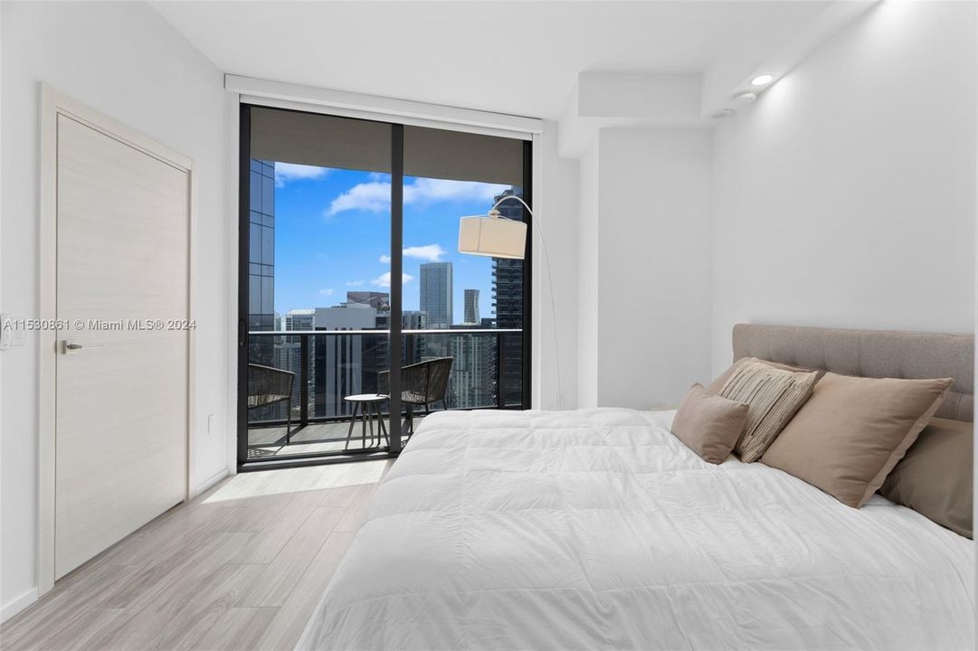 Recently Sold: $1,189,000 (3 beds, 3 baths, 1334 Square Feet)