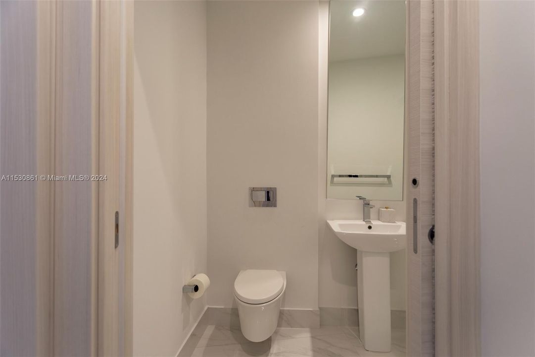 Recently Sold: $1,189,000 (3 beds, 3 baths, 1334 Square Feet)