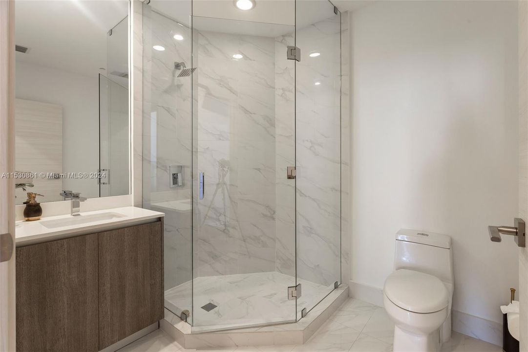 Recently Sold: $1,189,000 (3 beds, 3 baths, 1334 Square Feet)