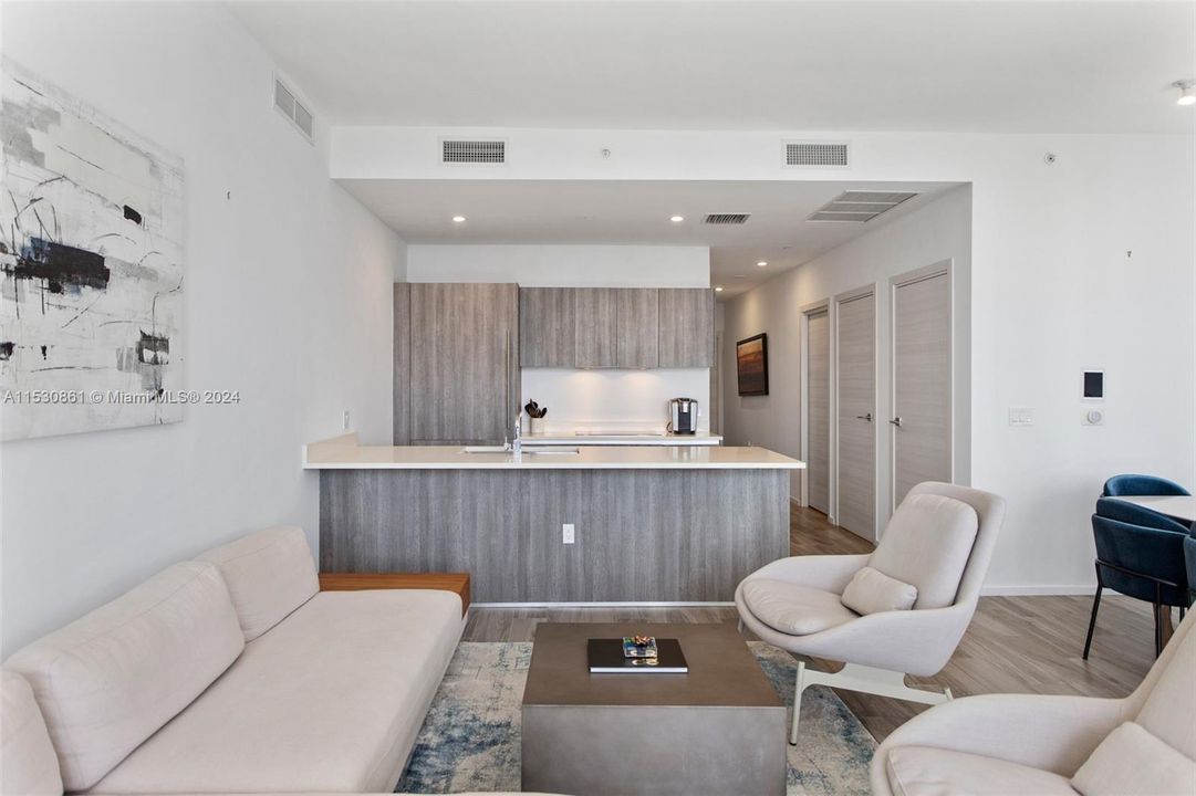 Recently Sold: $1,189,000 (3 beds, 3 baths, 1334 Square Feet)