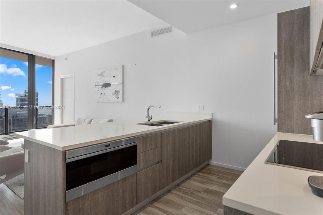 Recently Sold: $1,189,000 (3 beds, 3 baths, 1334 Square Feet)