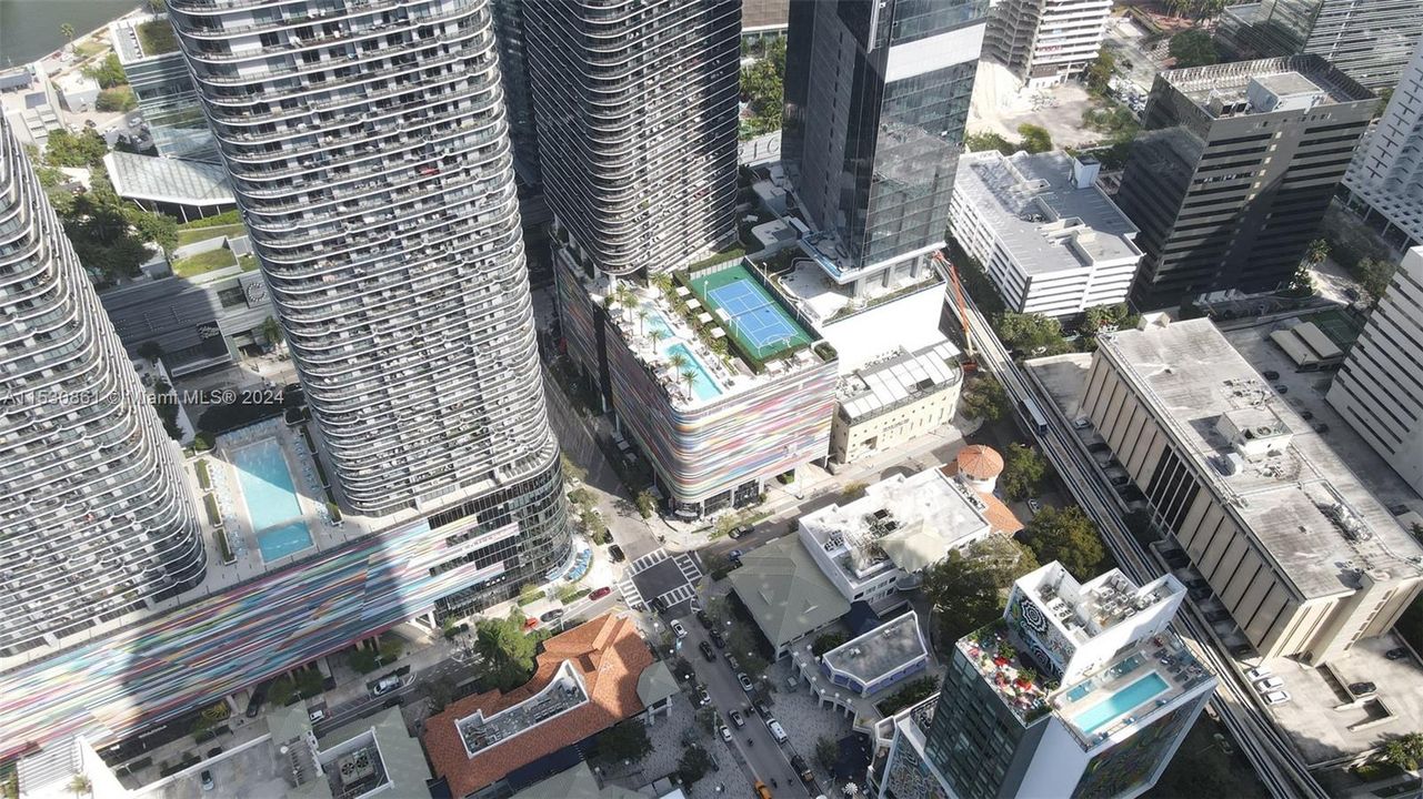 Recently Sold: $1,189,000 (3 beds, 3 baths, 1334 Square Feet)