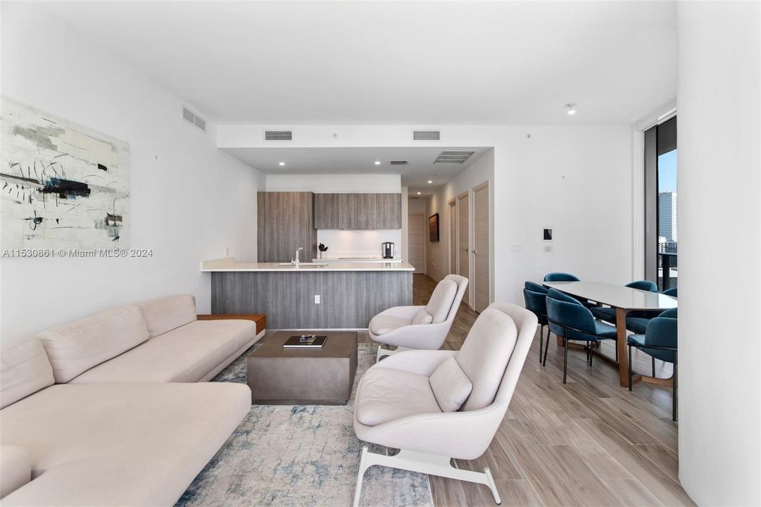 Recently Sold: $1,189,000 (3 beds, 3 baths, 1334 Square Feet)