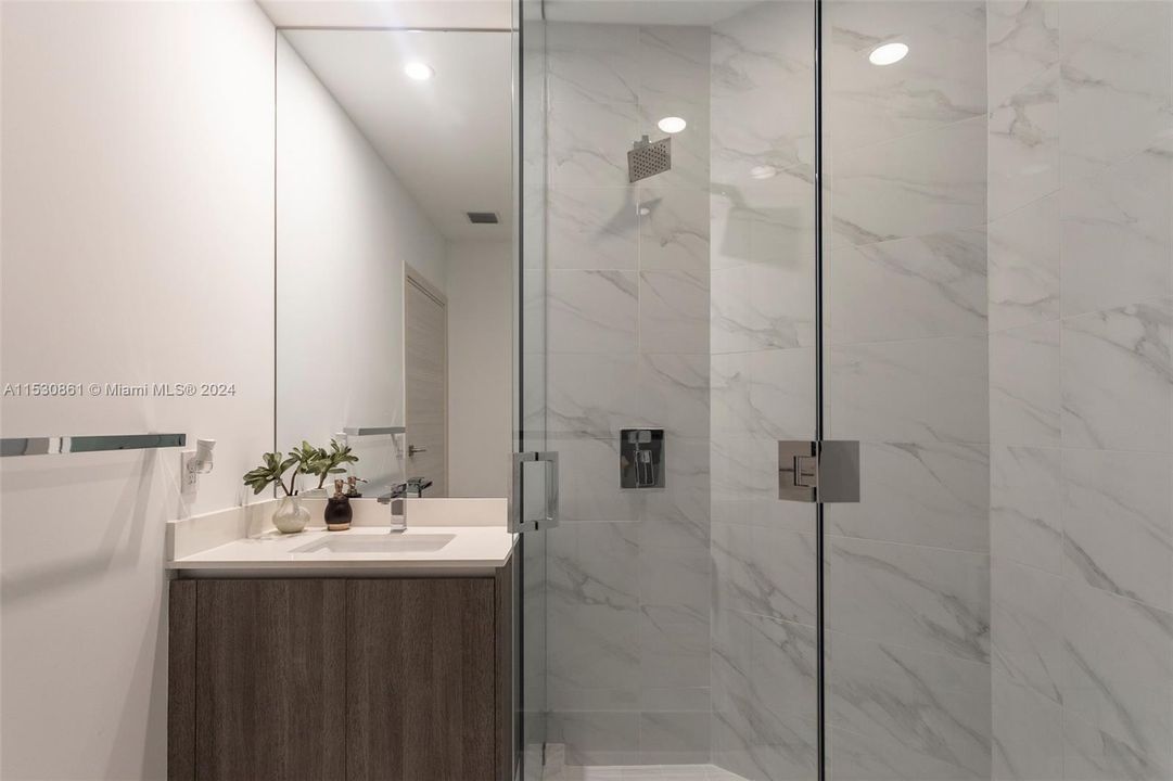 Recently Sold: $1,189,000 (3 beds, 3 baths, 1334 Square Feet)