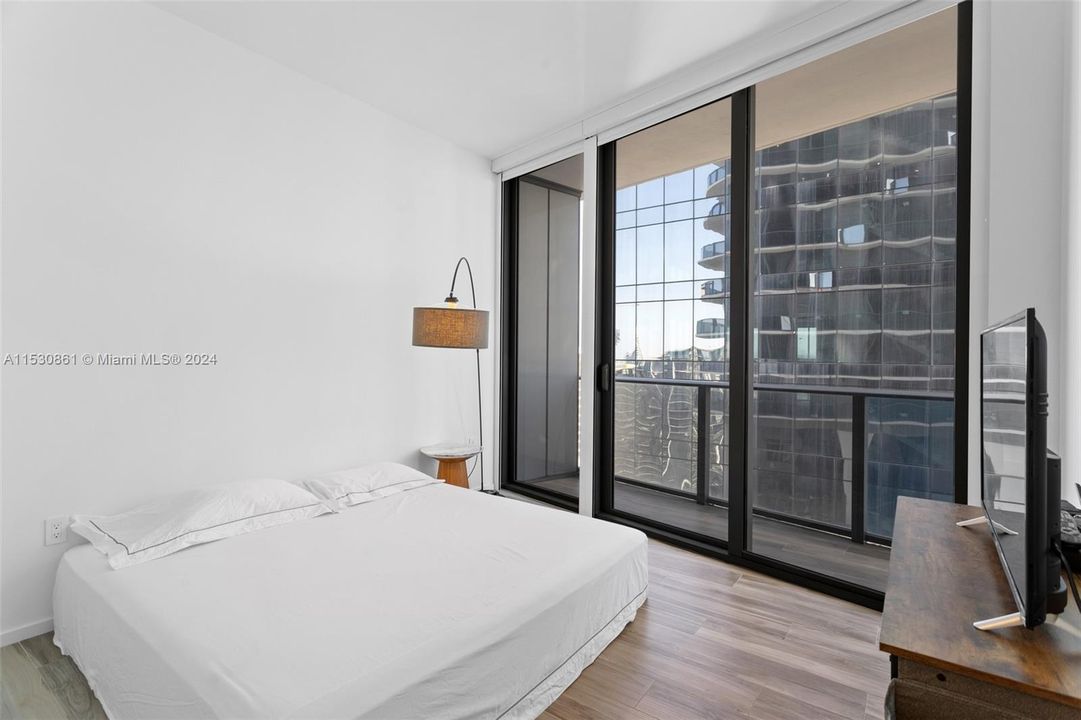 Recently Sold: $1,189,000 (3 beds, 3 baths, 1334 Square Feet)