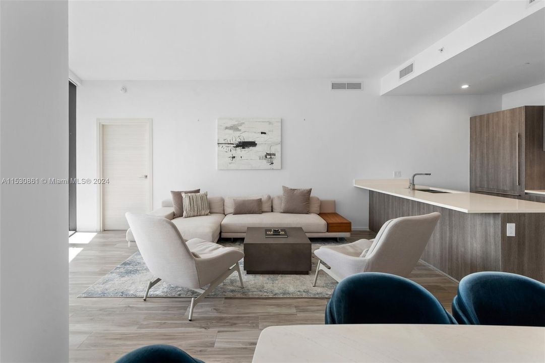 Recently Sold: $1,189,000 (3 beds, 3 baths, 1334 Square Feet)