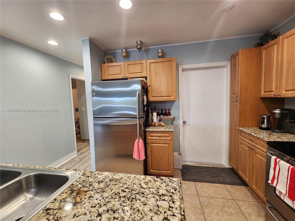 Recently Rented: $2,750 (3 beds, 2 baths, 1361 Square Feet)