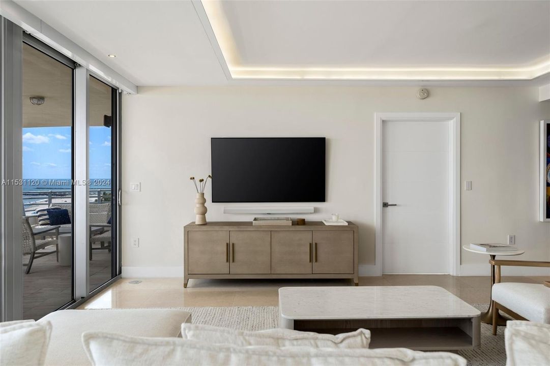 For Rent: $35,000 (3 beds, 3 baths, 2717 Square Feet)