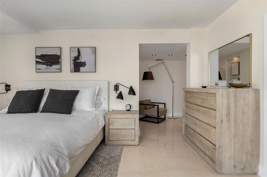 For Rent: $35,000 (3 beds, 3 baths, 2717 Square Feet)