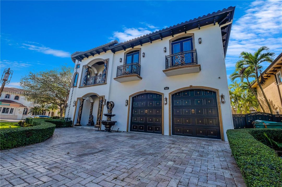 Recently Sold: $1,800,000 (4 beds, 4 baths, 4237 Square Feet)