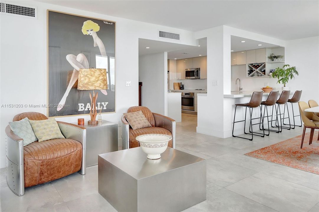 Recently Sold: $1,100,000 (2 beds, 2 baths, 1740 Square Feet)