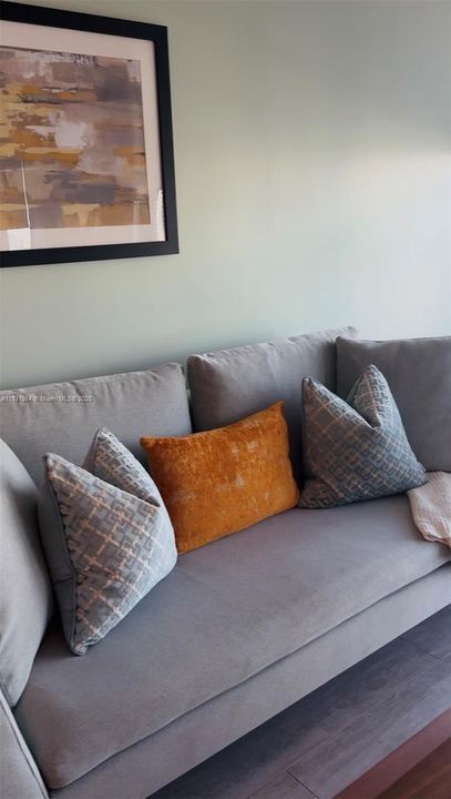 Recently Rented: $5,500 (1 beds, 2 baths, 725 Square Feet)