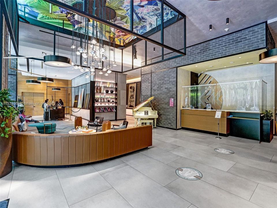 Recently Rented: $5,500 (1 beds, 2 baths, 725 Square Feet)