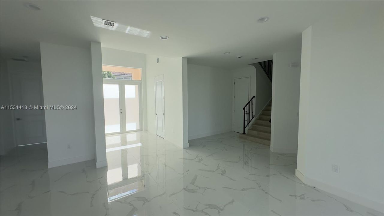 For Sale: $2,150,000 (5 beds, 4 baths, 0 Square Feet)