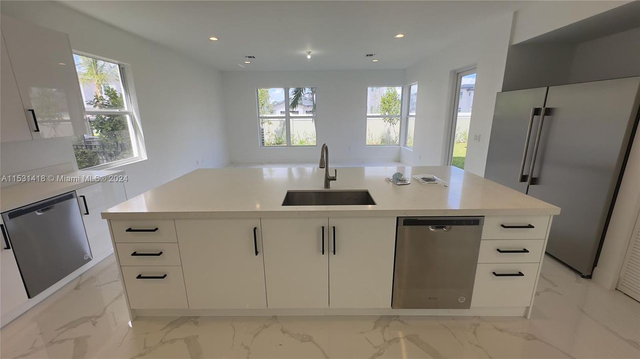 For Sale: $2,150,000 (5 beds, 4 baths, 0 Square Feet)