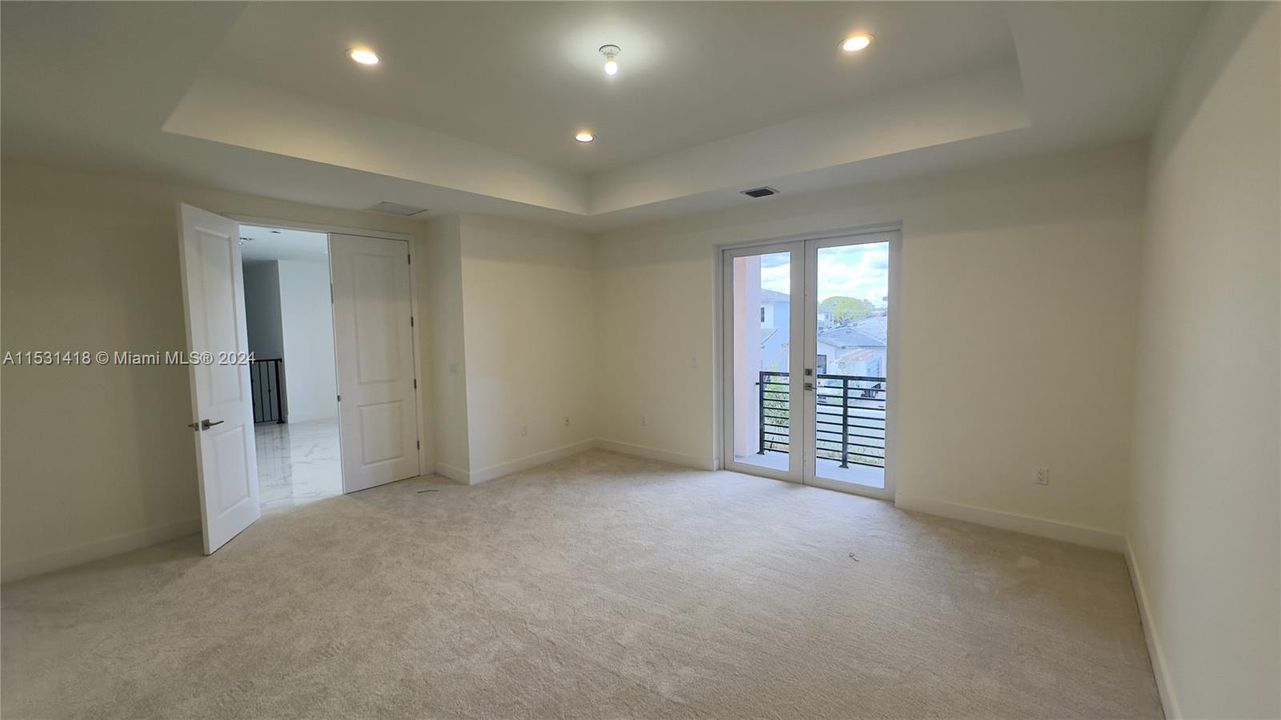 For Sale: $2,150,000 (5 beds, 4 baths, 0 Square Feet)