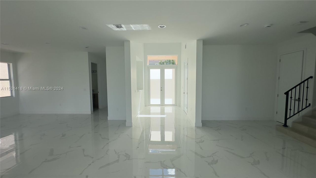 For Sale: $2,150,000 (5 beds, 4 baths, 0 Square Feet)