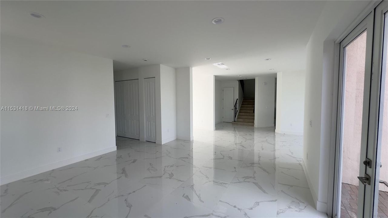 For Sale: $2,150,000 (5 beds, 4 baths, 0 Square Feet)