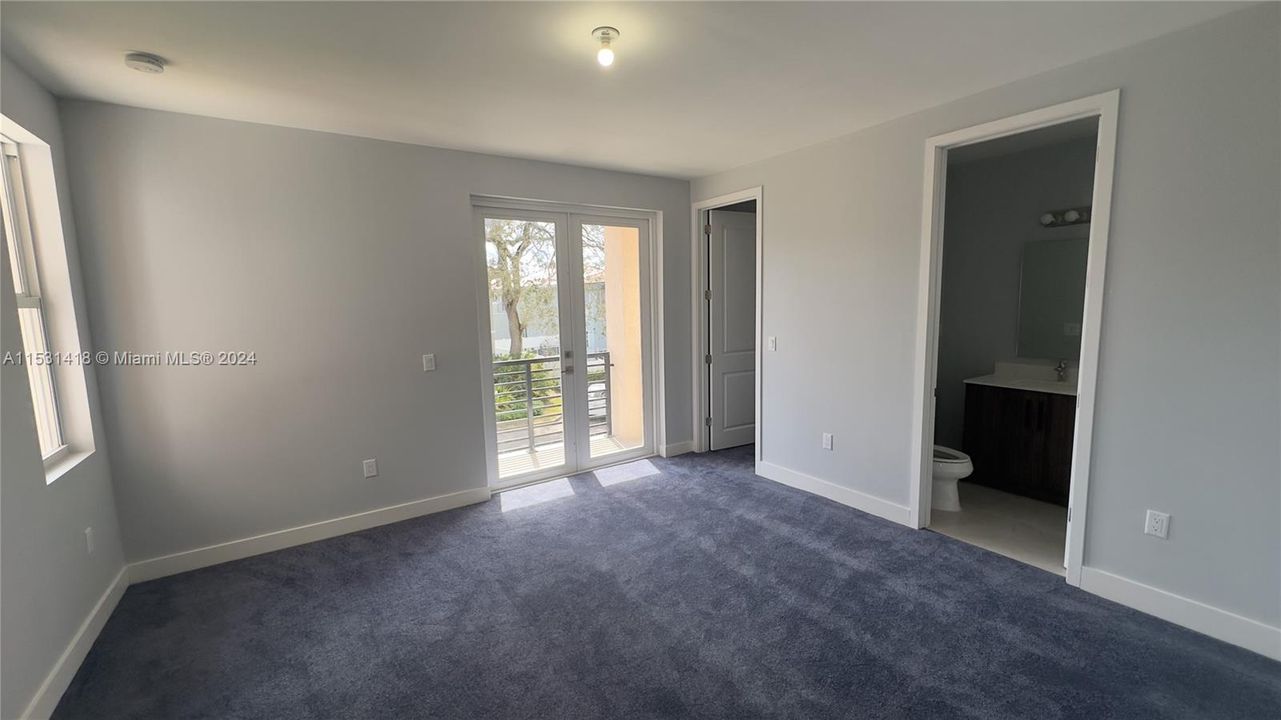 For Sale: $2,150,000 (5 beds, 4 baths, 0 Square Feet)