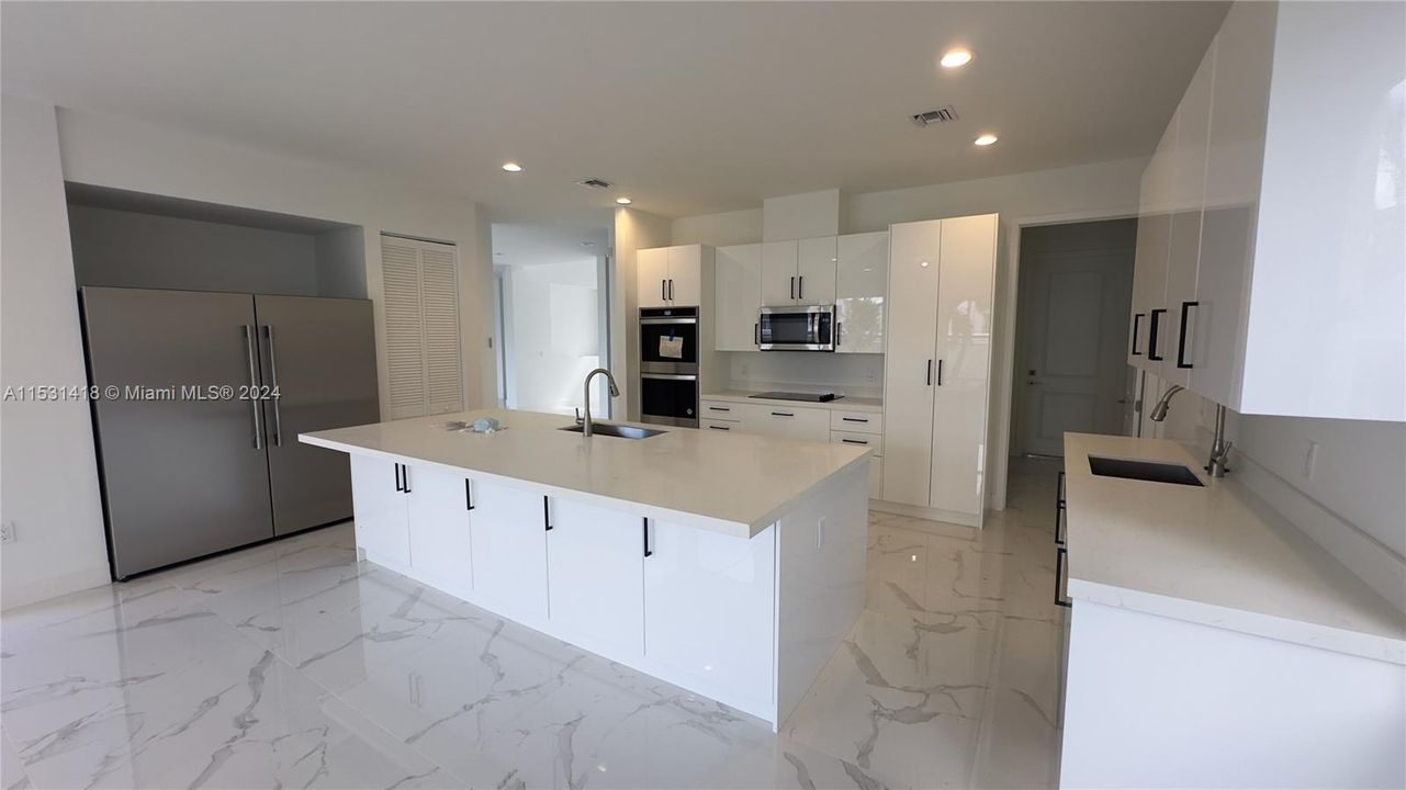 For Sale: $2,150,000 (5 beds, 4 baths, 0 Square Feet)