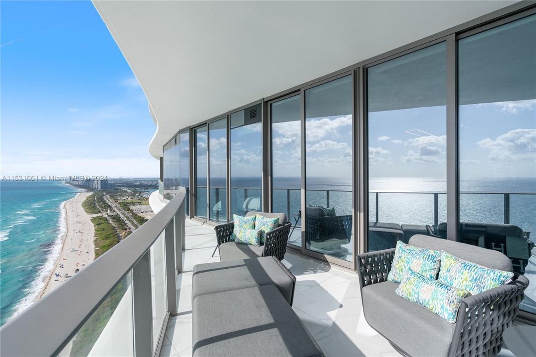 Active With Contract: $3,275,000 (2 beds, 2 baths, 1605 Square Feet)