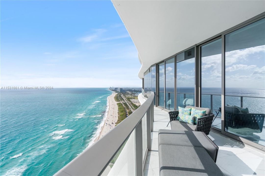 Active With Contract: $3,275,000 (2 beds, 2 baths, 1605 Square Feet)