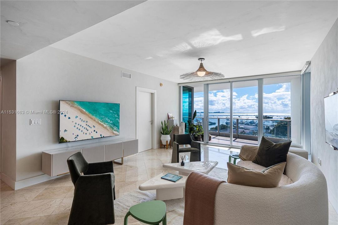 Recently Rented: $12,000 (2 beds, 2 baths, 1756 Square Feet)