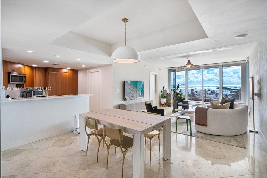 Recently Rented: $12,000 (2 beds, 2 baths, 1756 Square Feet)