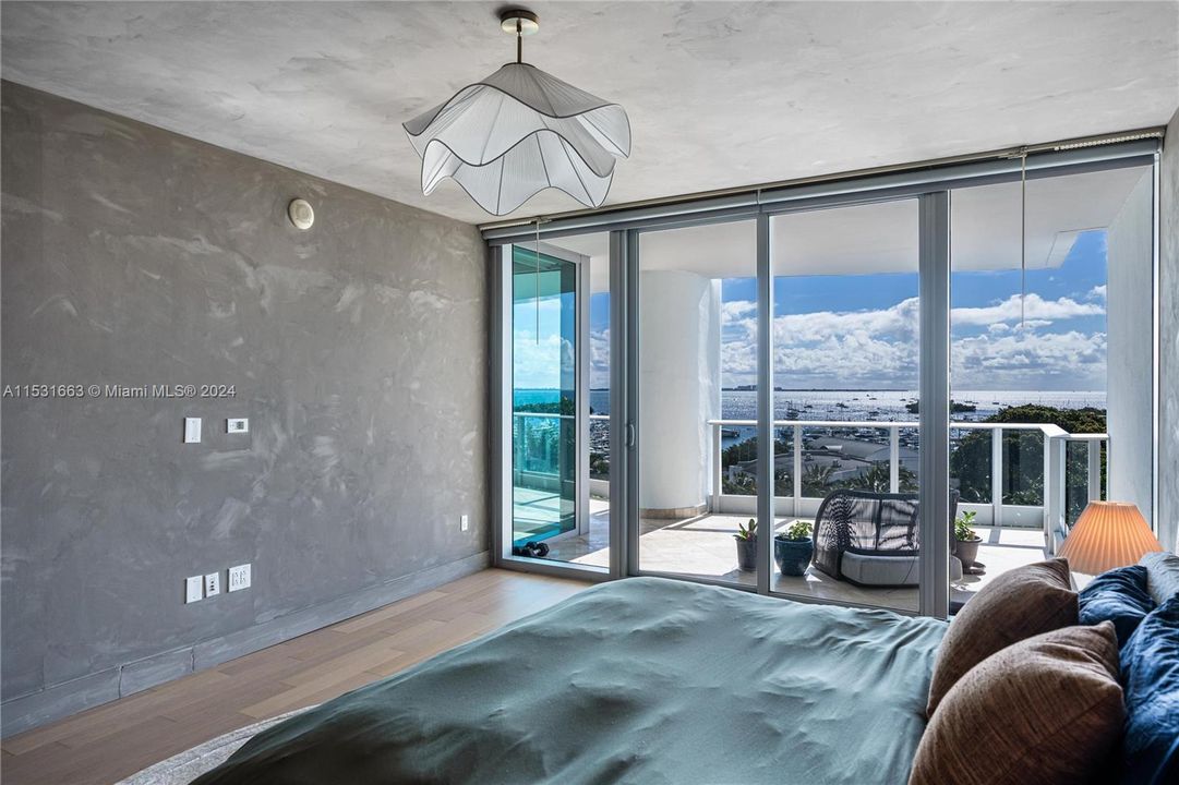 Recently Rented: $12,000 (2 beds, 2 baths, 1756 Square Feet)