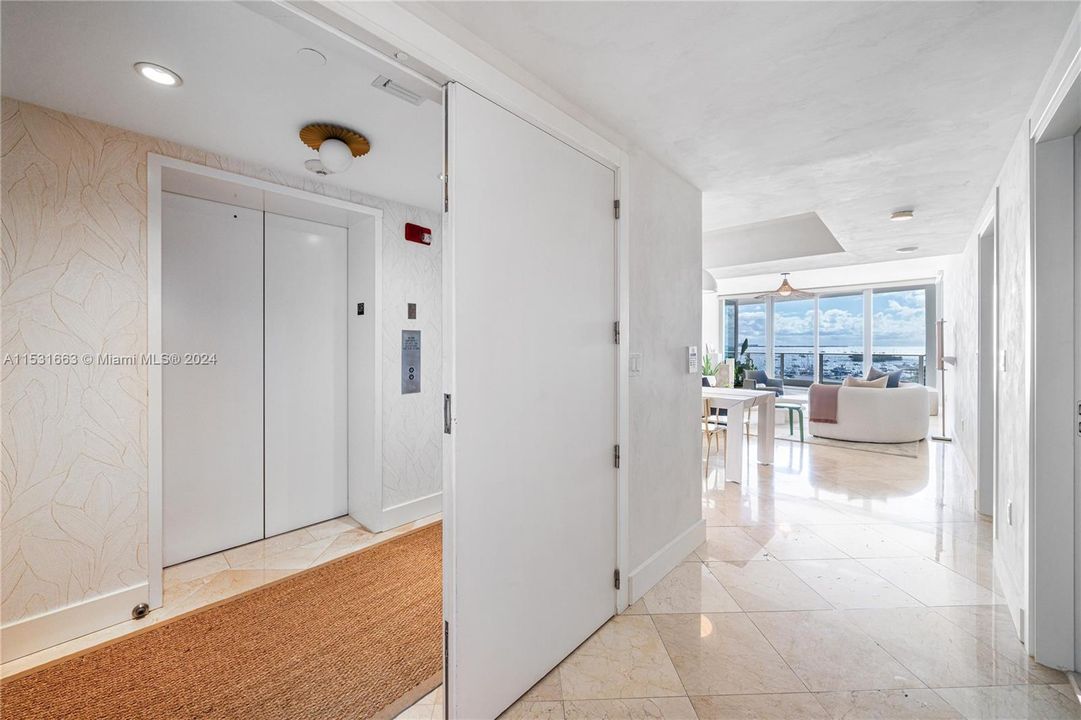 Recently Rented: $12,000 (2 beds, 2 baths, 1756 Square Feet)