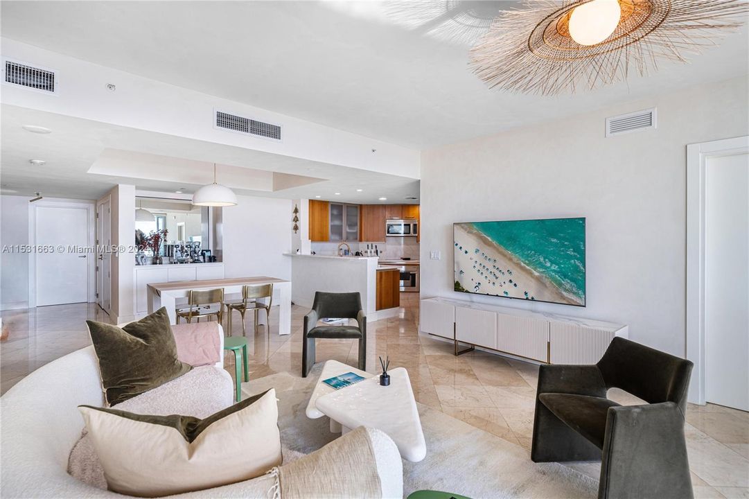 Recently Rented: $12,000 (2 beds, 2 baths, 1756 Square Feet)