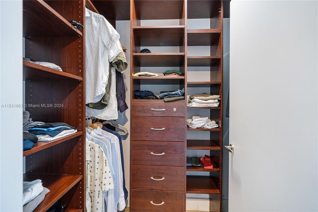 Recently Rented: $12,000 (2 beds, 2 baths, 1756 Square Feet)