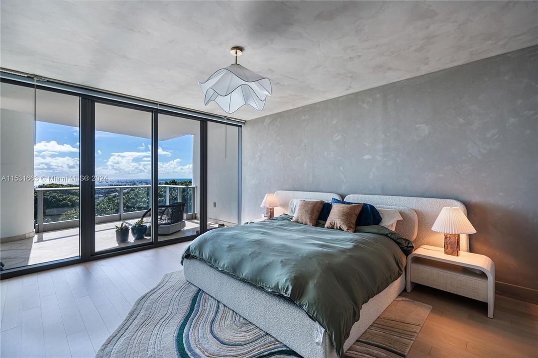 Recently Rented: $12,000 (2 beds, 2 baths, 1756 Square Feet)