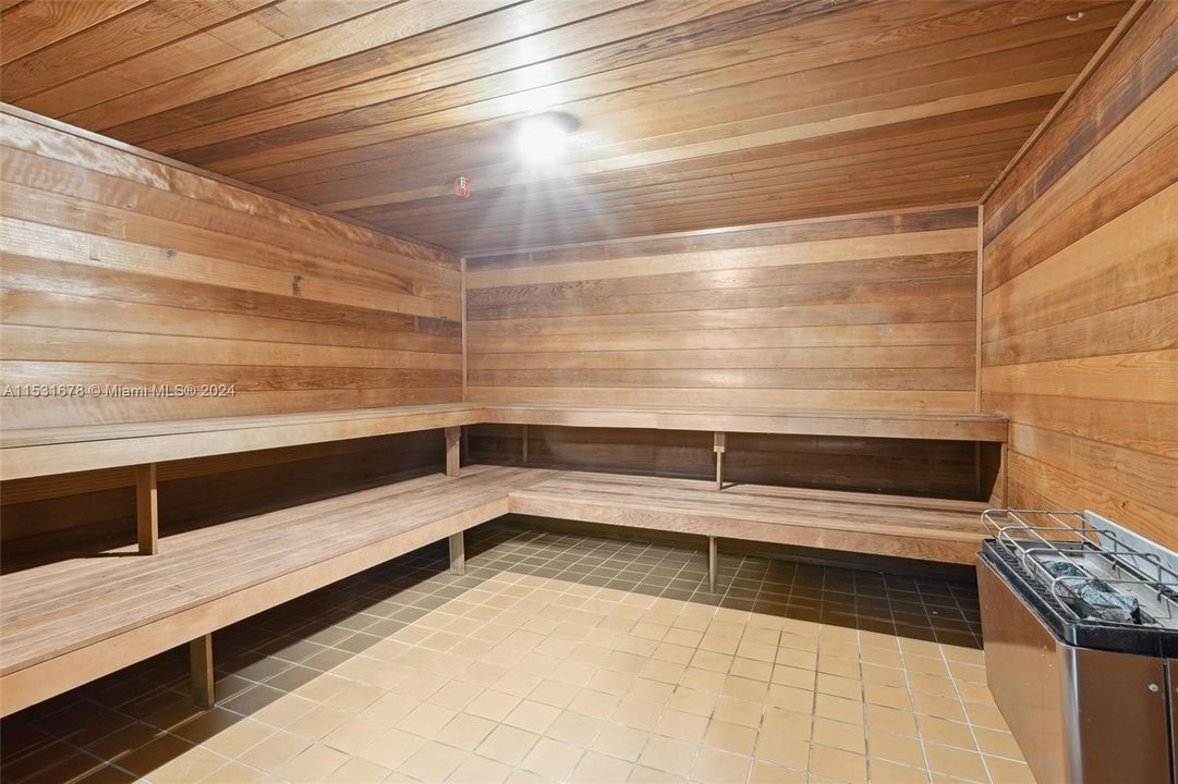 待售: $780,000 (2 贝兹, 2 浴室, 1661 平方英尺)