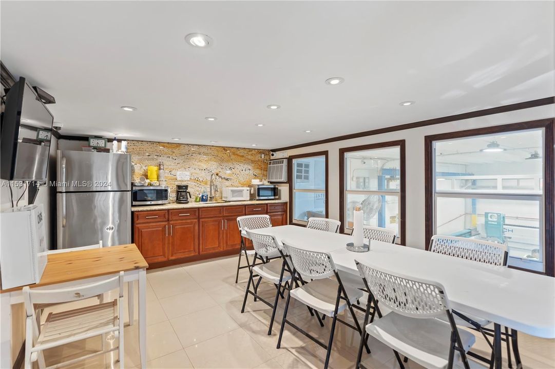 For Sale: $2,995,000 (0 beds, 0 baths, 0 Square Feet)