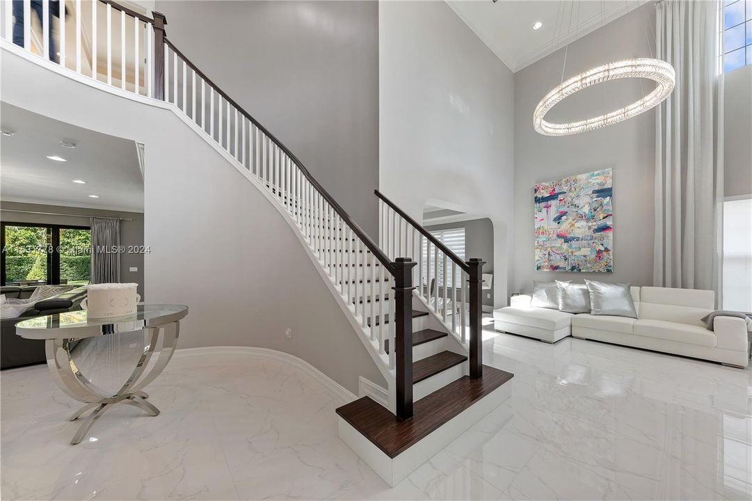 Recently Sold: $2,050,000 (5 beds, 4 baths, 3898 Square Feet)