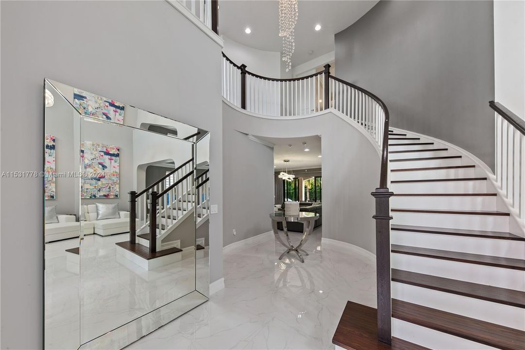 Recently Sold: $2,050,000 (5 beds, 4 baths, 3898 Square Feet)