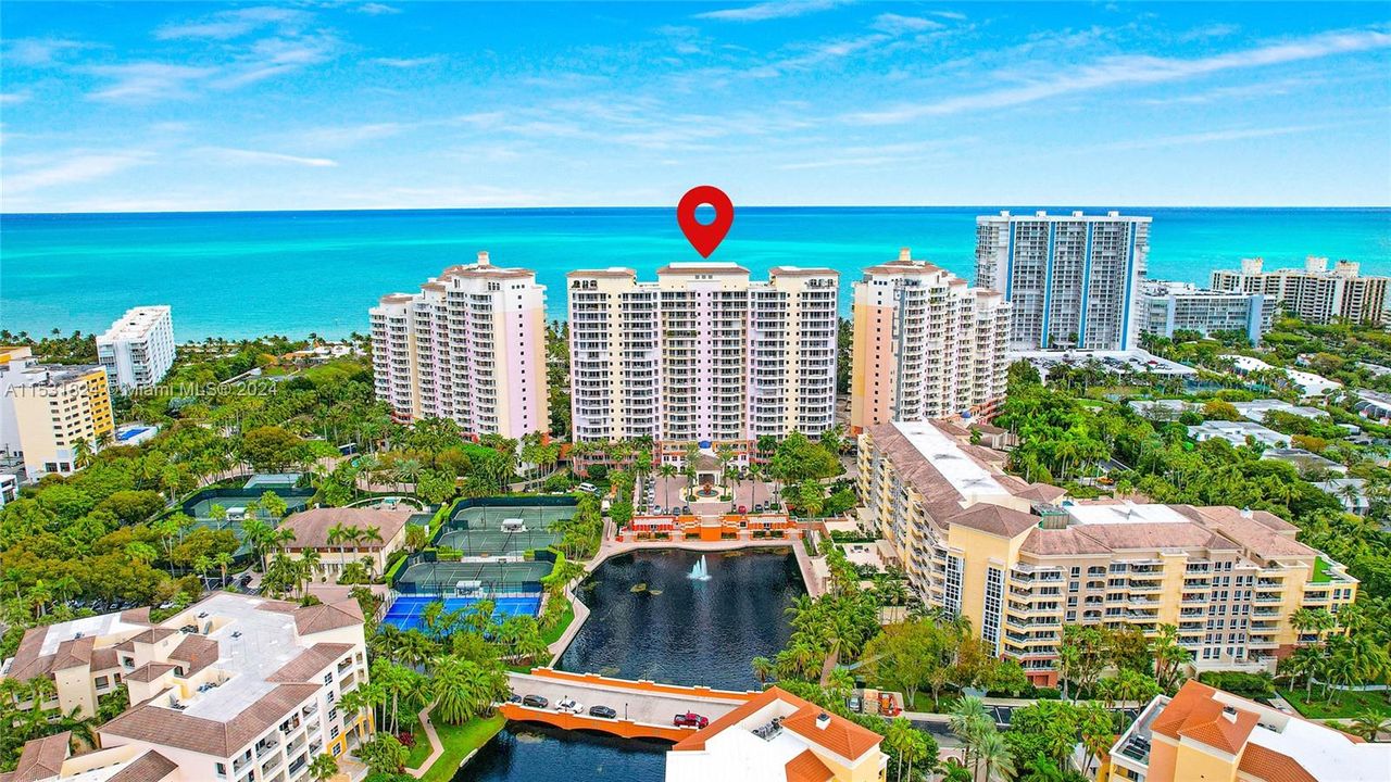 Недавно продано: $2,899,999 (3 спален, 4 ванн, 2500 Квадратных фут)