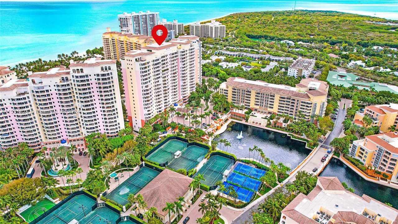 Недавно продано: $2,899,999 (3 спален, 4 ванн, 2500 Квадратных фут)