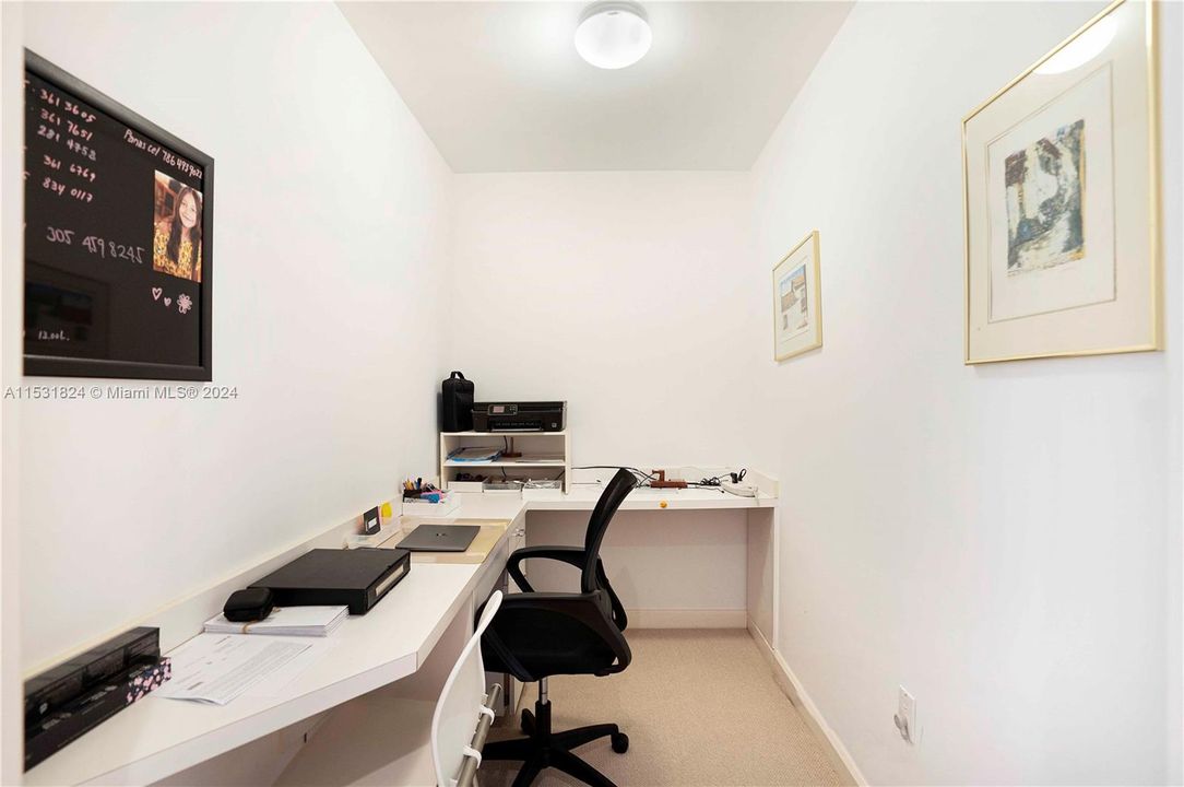 Недавно продано: $2,899,999 (3 спален, 4 ванн, 2500 Квадратных фут)