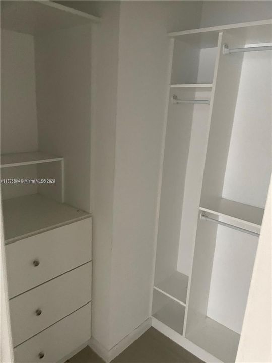 Recently Rented: $1,999 (1 beds, 1 baths, 613 Square Feet)