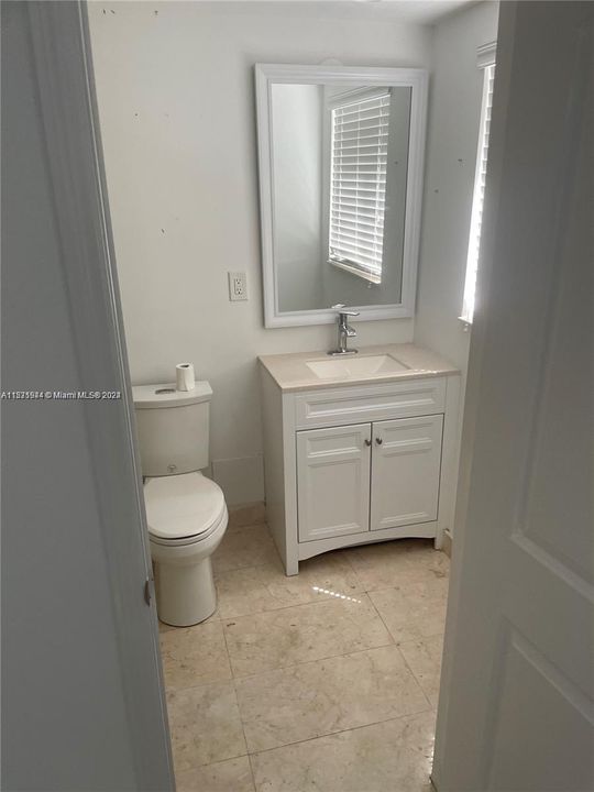 Recently Rented: $1,999 (1 beds, 1 baths, 613 Square Feet)