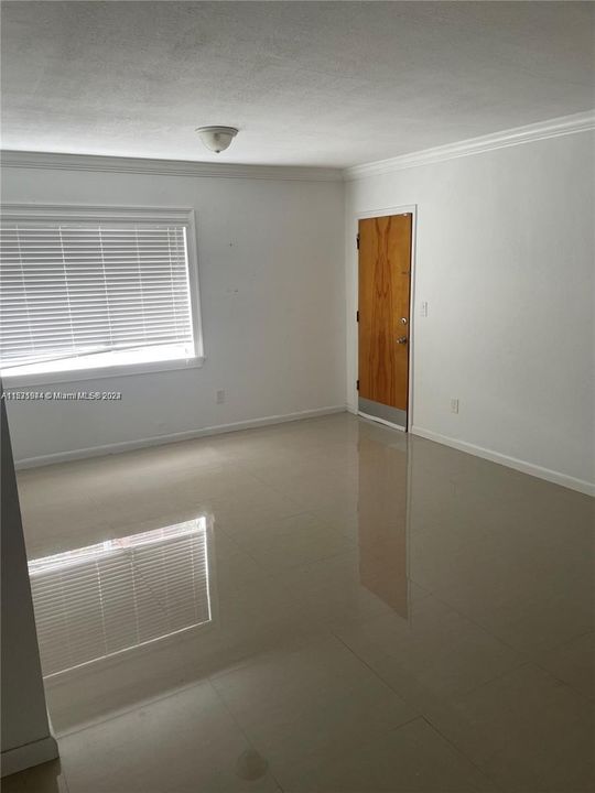 Recently Rented: $1,999 (1 beds, 1 baths, 613 Square Feet)